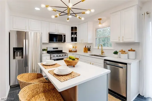 5468 Hoagland Blackstub RD, Cortland, OH 44410