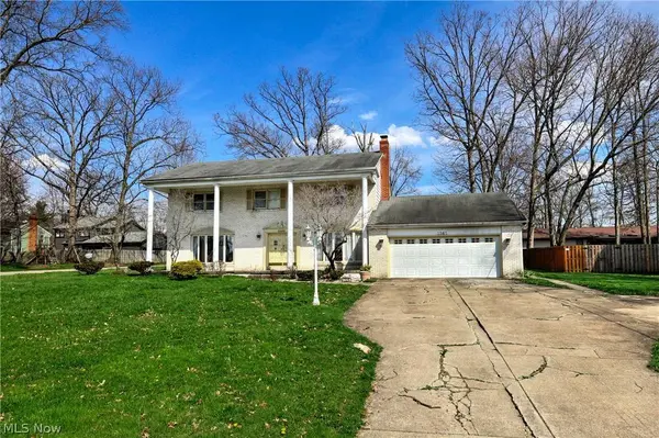 5365 Sampson DR, Girard, OH 44420