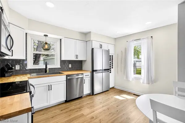 1424 Clemmens AVE NW, Warren, OH 44485