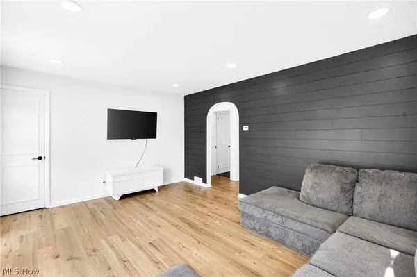 1424 Clemmens AVE NW, Warren, OH 44485