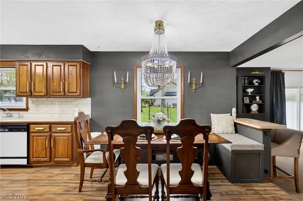 324 Old Oak DR, Cortland, OH 44410