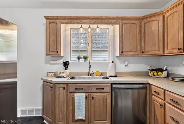 57 Poplar AVE, Niles, OH 44446