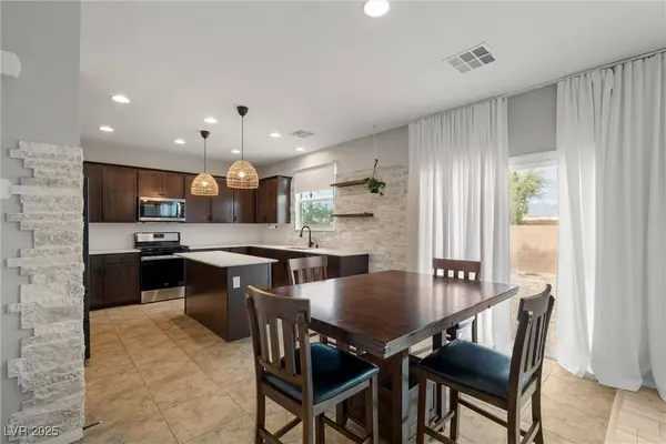 5623 Weeping Wall ST, North Las Vegas, NV 89031