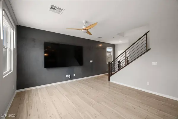 5623 Weeping Wall ST, North Las Vegas, NV 89031