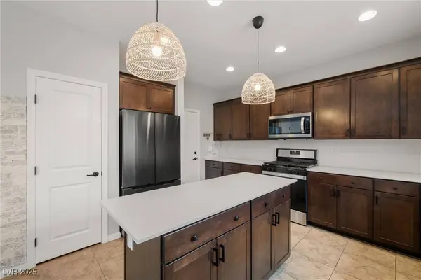 5623 Weeping Wall ST, North Las Vegas, NV 89031