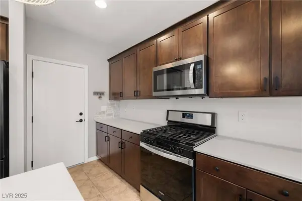 5623 Weeping Wall ST, North Las Vegas, NV 89031