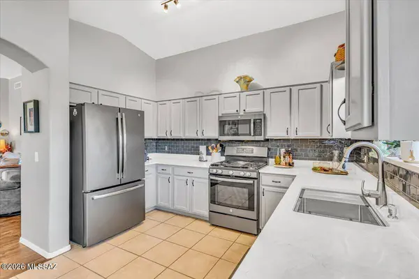 9491 E Bench Mark Loop, Tucson, AZ 85747