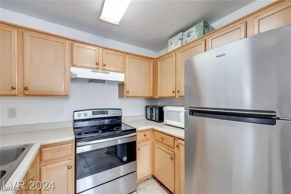 2983 Juniper Hills BLVD #102, Las Vegas, NV 89142