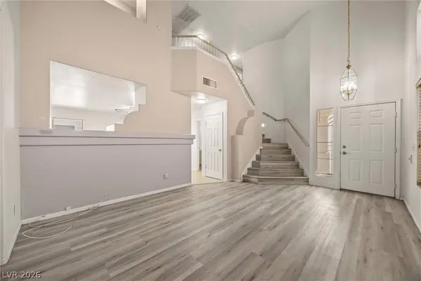 1717 Klamath Falls WAY, Las Vegas, NV 89128