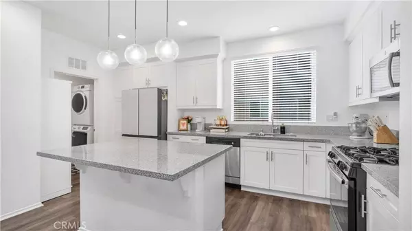 1017 Savi DR #103, Corona, CA 92878