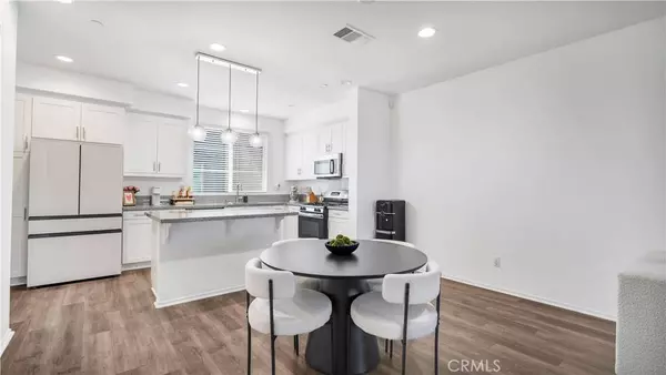 1017 Savi DR #103, Corona, CA 92878