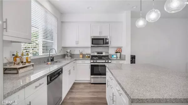 1017 Savi DR #103, Corona, CA 92878