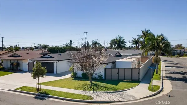 16281 Golden Gate LN, Huntington Beach, CA 92649