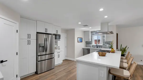 16281 Golden Gate Ln, Huntington Beach, CA 92649-2626