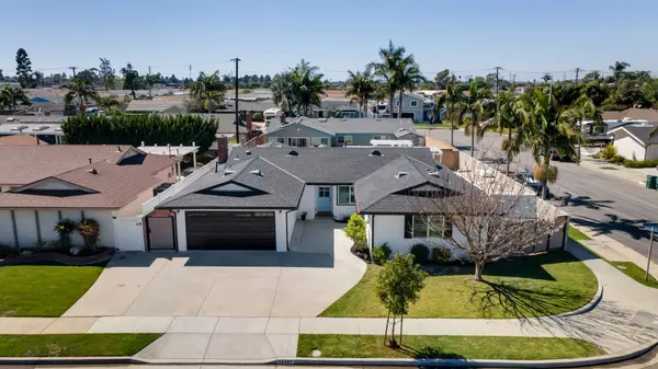 16281 Golden Gate Ln, Huntington Beach, CA 92649-2626