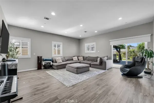 2935 E Walnut, Orange, CA 92867