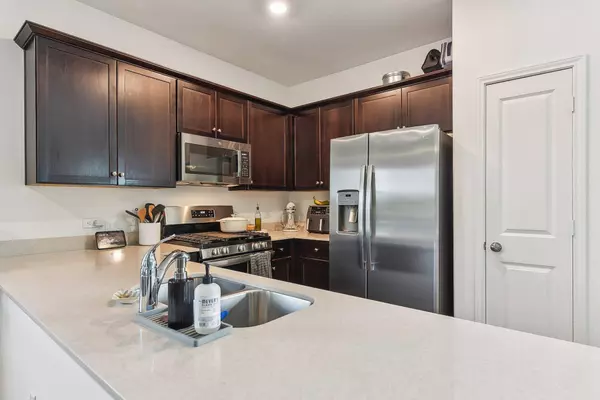 5908 Eden DR, Austin, TX 78747