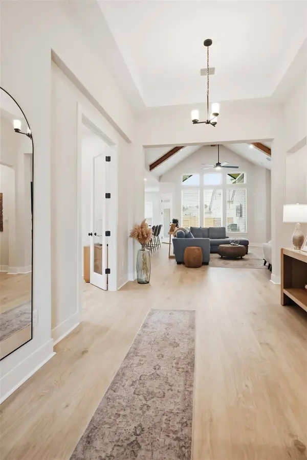 133 Lily Pad LN, Kyle, TX 78640