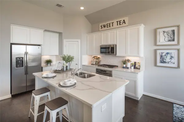 11305 American Mustang LOOP, Manor, TX 78653