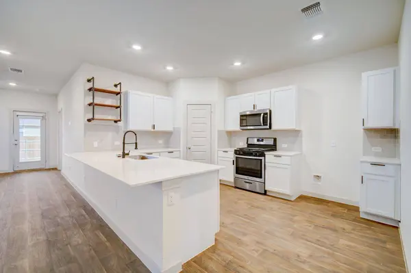131 Big Sandy Creek DR, Hutto, TX 78634