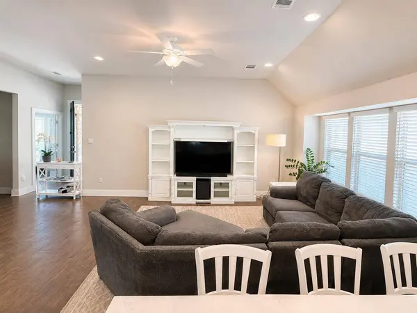 1732 Arapaho Mountain PASS, Leander, TX 78641