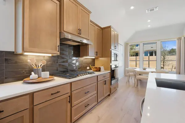 402 Raleigh DR, Georgetown, TX 78633