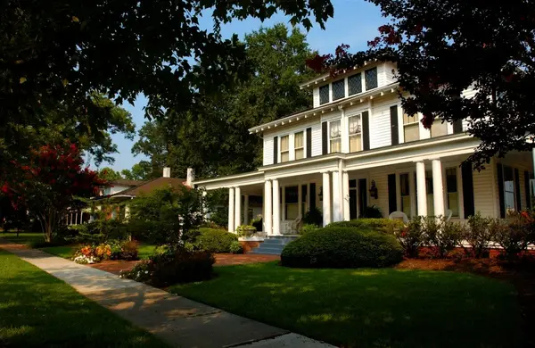 The “Where Should I Actually Live?” Guide to Central NC: A Highly Unscientific Breakdown