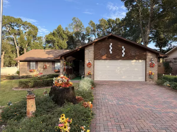 137 Woodbine CIR, Fort Walton Beach, FL 32548