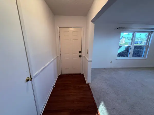 301 Dawn LN, Mary Esther, FL 32569