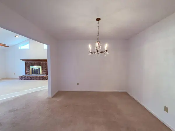 301 Dawn LN, Mary Esther, FL 32569