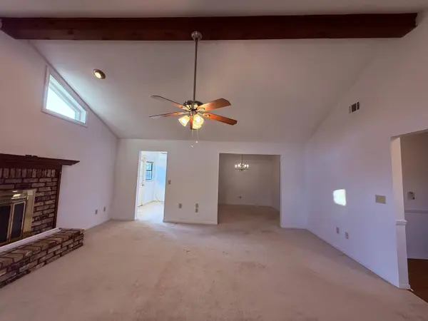 301 Dawn LN, Mary Esther, FL 32569