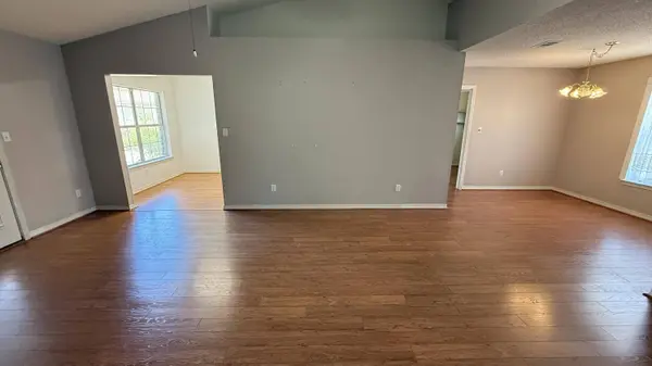 9860 Mary Anne DR, Navarre, FL 32566