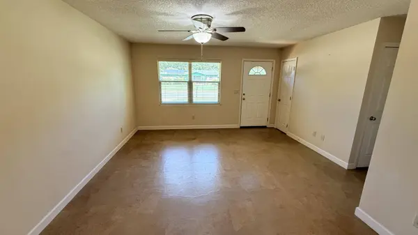 21 Mary Esther DR, Mary Esther, FL 32569