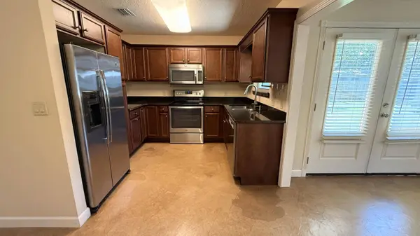 21 Mary Esther DR, Mary Esther, FL 32569
