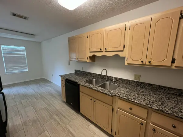 71 NW Olde Cypress CIR, Fort Walton Beach, FL 32548