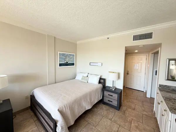 214 SW Miracle Strip Pkwy #A312, Fort Walton Beach, FL 32548