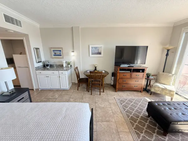 214 SW Miracle Strip Pkwy #A312, Fort Walton Beach, FL 32548
