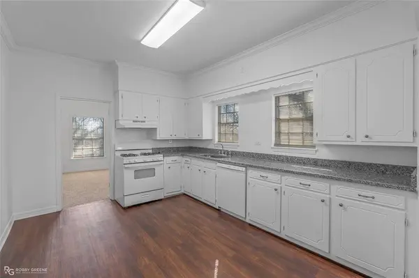 101 N Walnut Street, Vivian, LA 71082