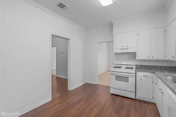 101 N Walnut Street, Vivian, LA 71082