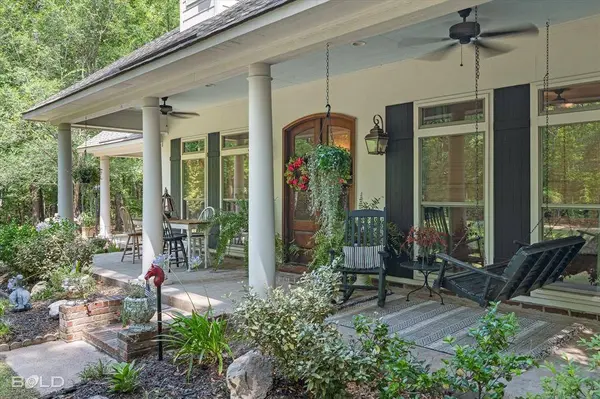 11090 Upper State Line Road, Vivian, LA 71082