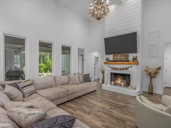 313 Rosedown Lane, Stonewall, LA 71078