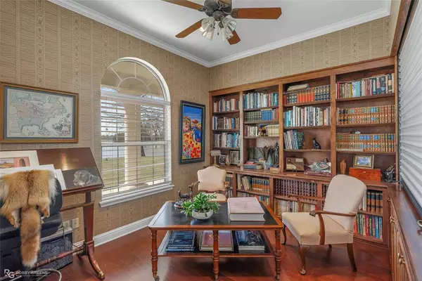 5705 Lake Side Drive Drive, Bossier City, LA 71111