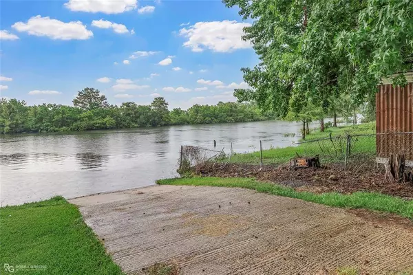 409 Chay Loop, Noble, LA 71462