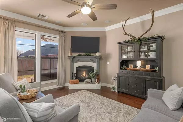 537 Chinquipin Drive, Bossier City, LA 71111