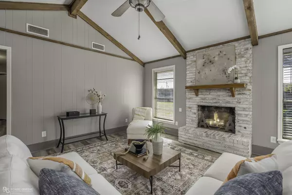 5326 Foxglove Dr, Bossier City, LA 71112-4912