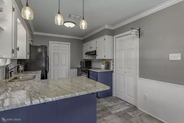 5326 Foxglove Dr, Bossier City, LA 71112-4912