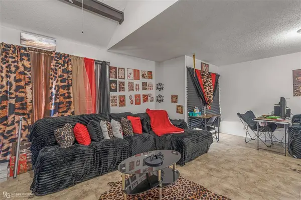 748 Highland Square Drive, Shreveport, LA 71107
