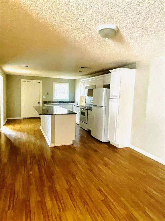 2508 Dalford Street, Fort Worth, TX 76111