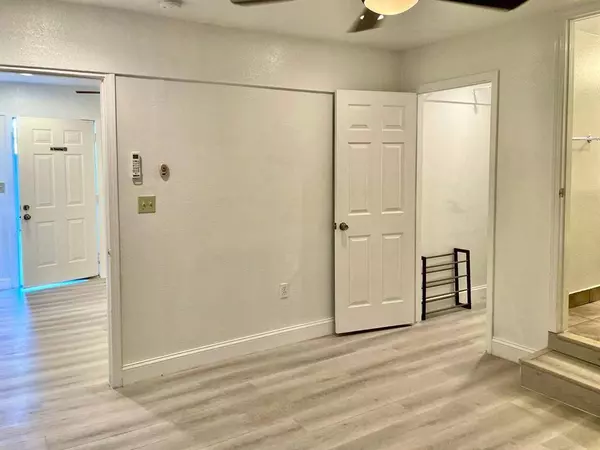 307 E Mitchell Street #F, Arlington, TX 76010