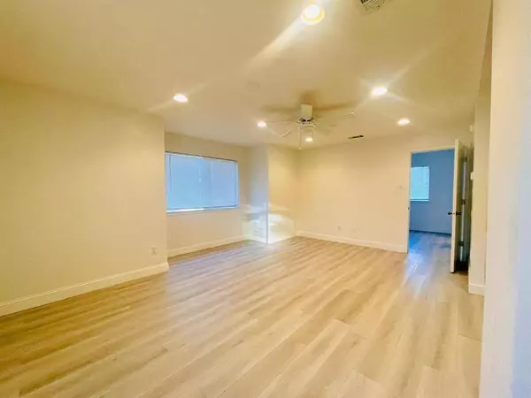 307 E Mitchell Street #D, Arlington, TX 76010